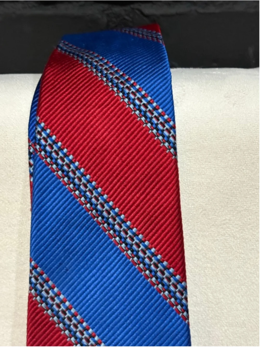 Men's Oleg Cassini Striped Tie in Red and Blue, One Size